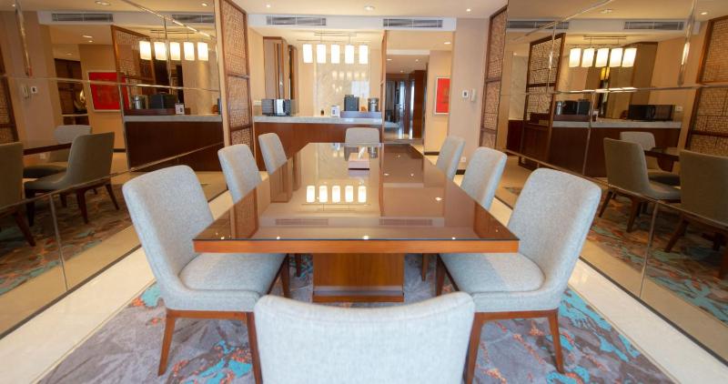 Gumaya Tower Hotel - image 15
