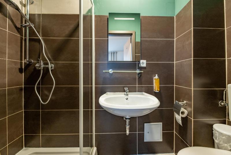 One-Bedroom Suite image 3