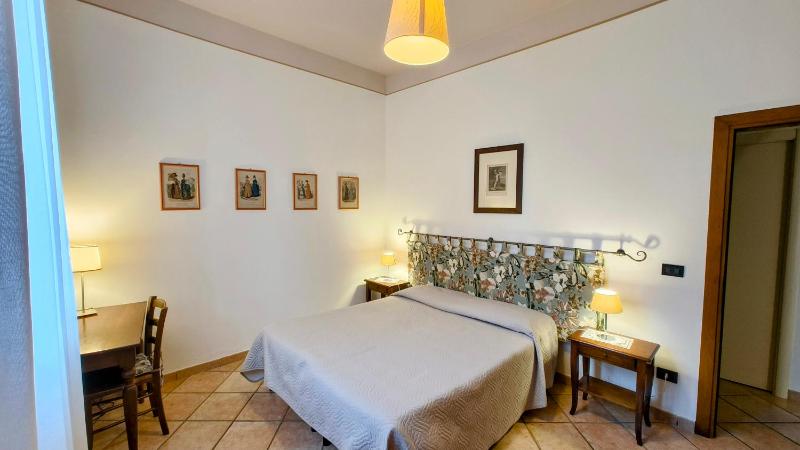 One-Bedroom Apartment image 3