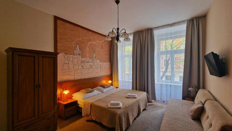 Double Room image 1