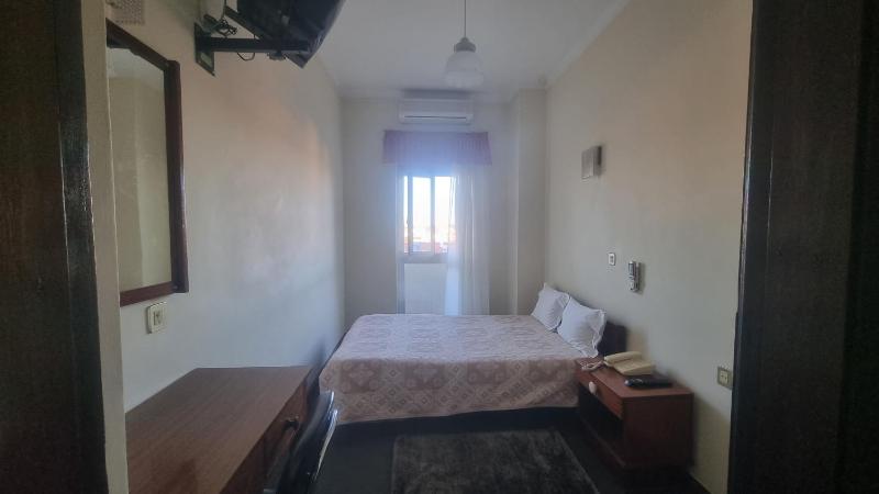 Single Room image 4