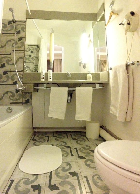 Double Room image 2