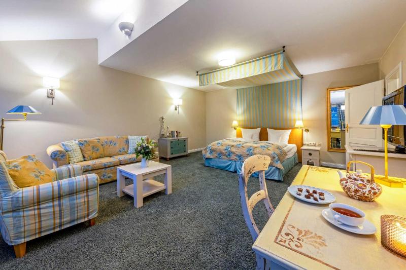 Deluxe Double Room image 4