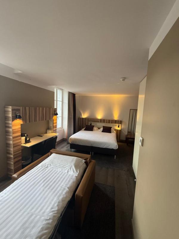 Superior Triple Room image 1