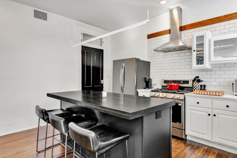 Perfect Stay in Louisville Vibrant Highlands - image 44