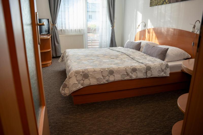 Double Room image 1