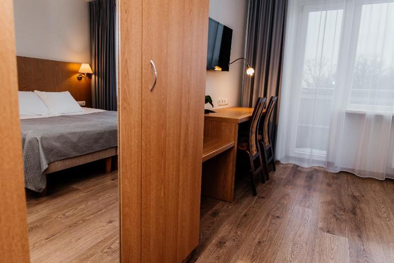 Premium Double or Twin Room, Balcony image 4