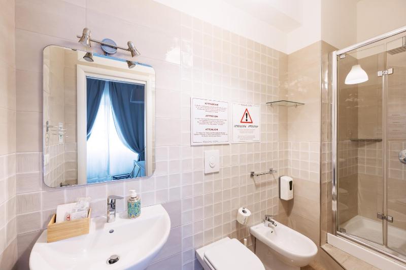 Panoramic Rooms Salerno - image 18