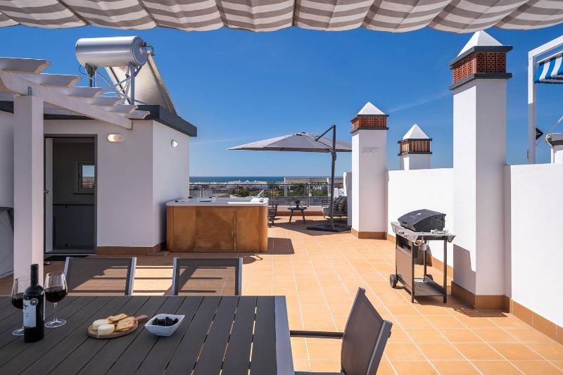 Ocean View Rooftop Paradise Tavira - image 31