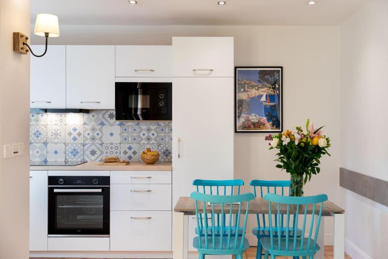 Apartment (4 Adults) - Ground Floor with Sea View image 4