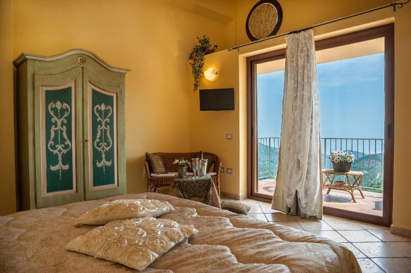 Double Room with Terrace image 1