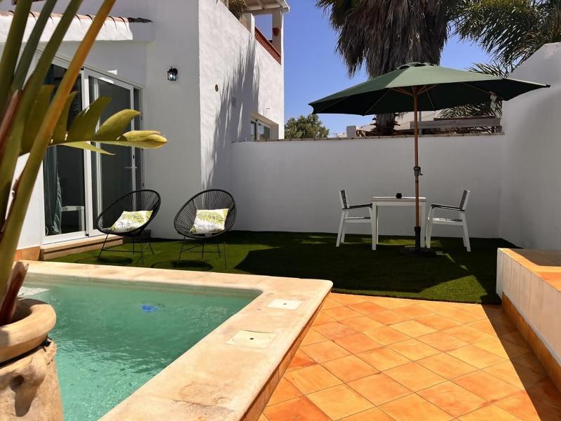 Estudio Tierra piscina privada - image 1
