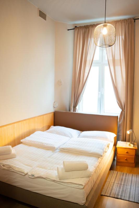 Double Room with Shared Bathroom image 4