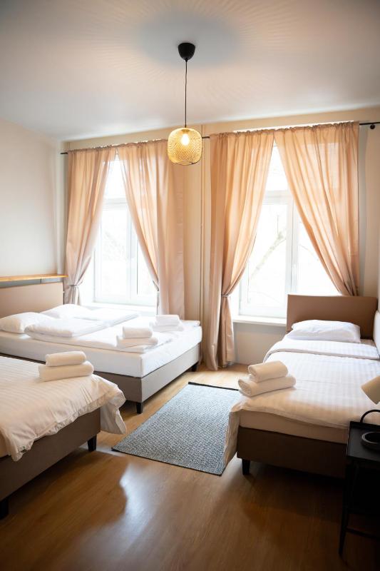 Quadruple Room with Bathroom image 1