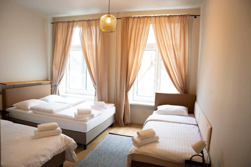 Quadruple Room with Bathroom image 4