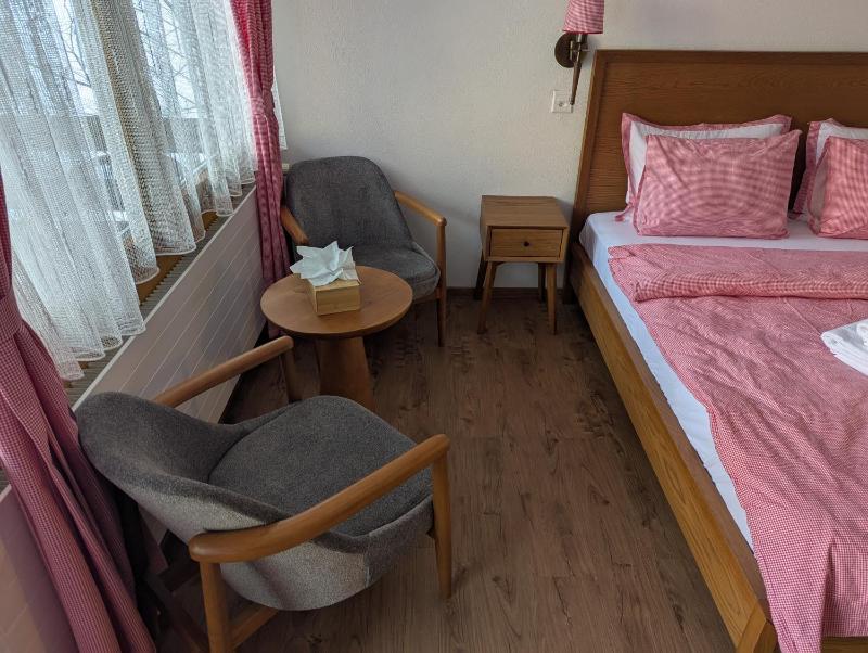 Double or Twin Room image 3