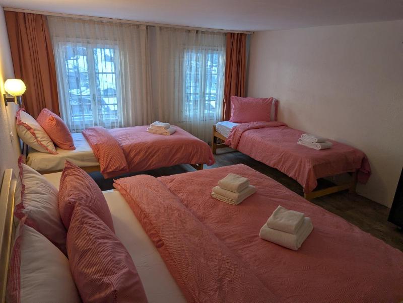 Quadruple Room image 4