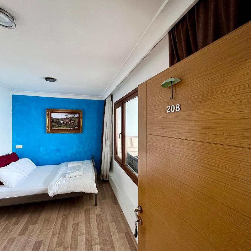 Double Room with Terrace image 4