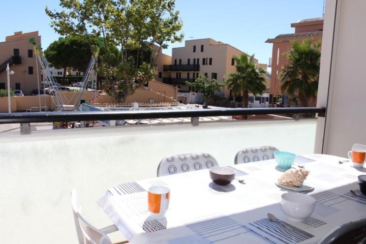 Appartement cosy avec vue et piscine sur le port - GN400-013 - image 21