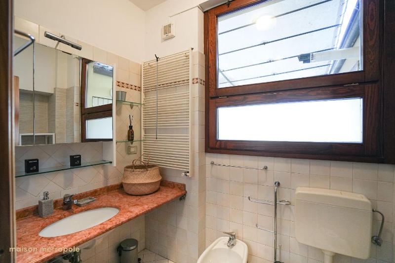 Mazzini Apartment terrace & river view - image 2