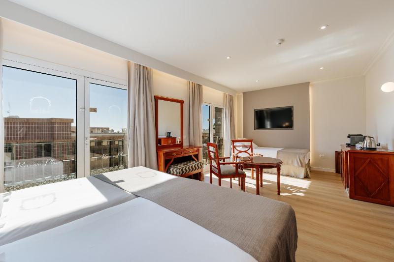 Comfort Triple Room image 1