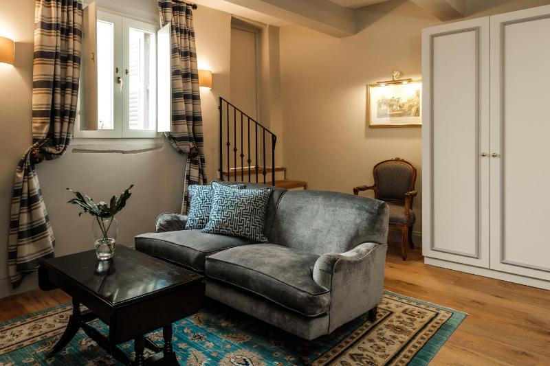 Superior Suite with Terrace and Hot Tub image 4