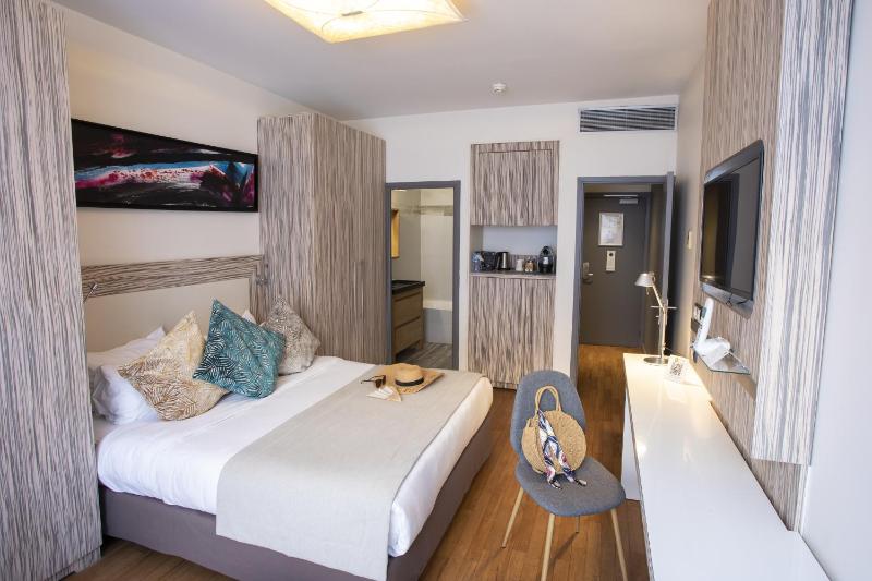 Superior Double Room - Free Spa Access image 1
