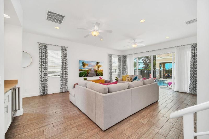 Elegant Villa Retreat in Orlando6640 - image 10