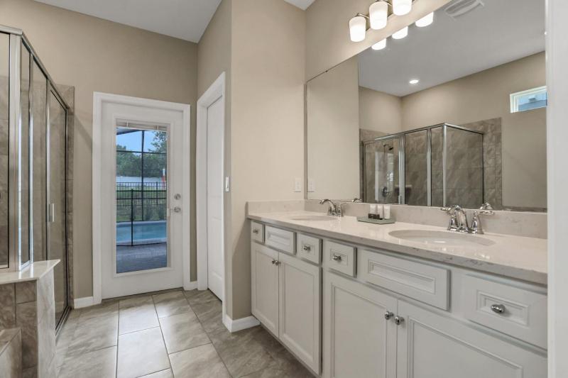Serene Oasis: 7 Bedroom Villa in Orlando6668 - image 50
