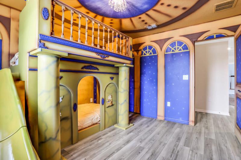 Serene Oasis: 7 Bedroom Villa in Orlando6668 - image 28