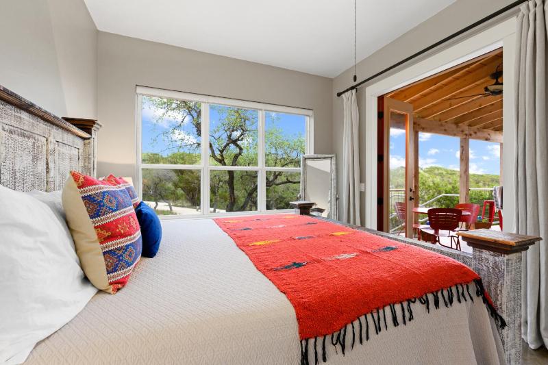 One-Bedroom House image 2