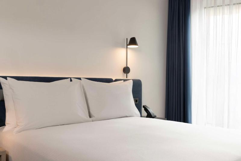 Hampton By Hilton Malaga Martiricos - image 32