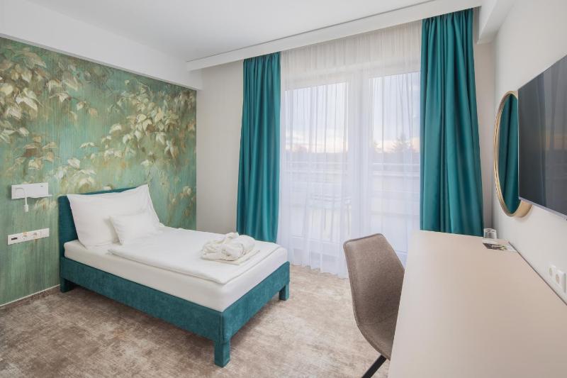 Superior Single Room image 1