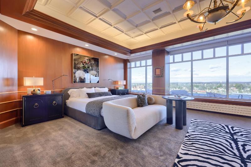 Suite with Terrace image 4