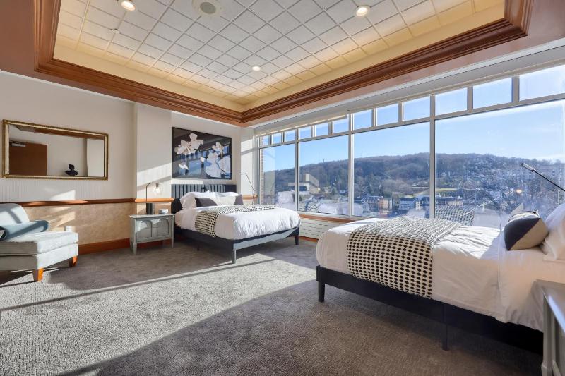 Superior Double Room image 3