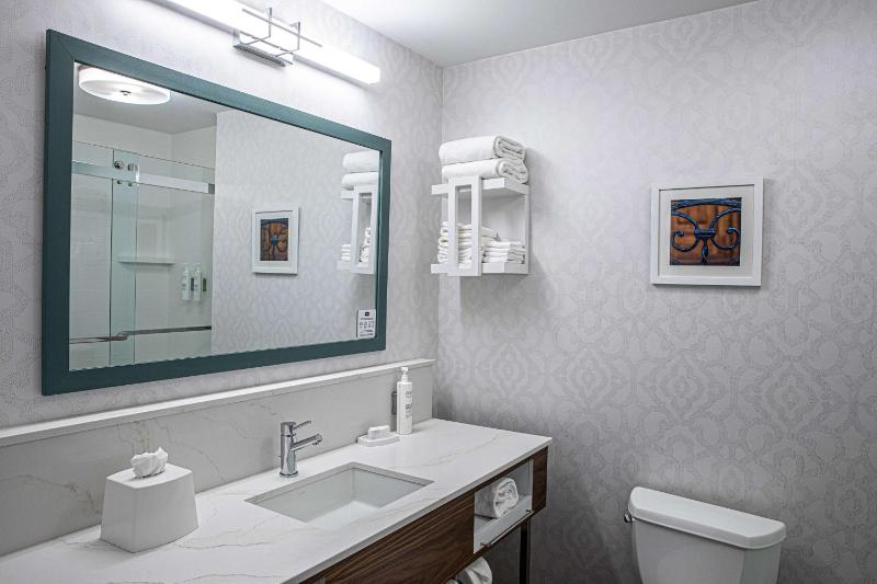 King Room image 2