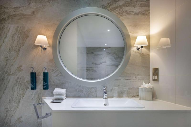 King Junior Suite image 3