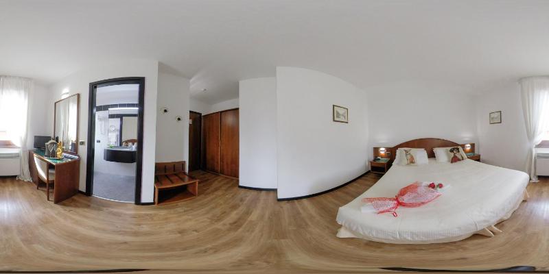 Standard Double Room image 1