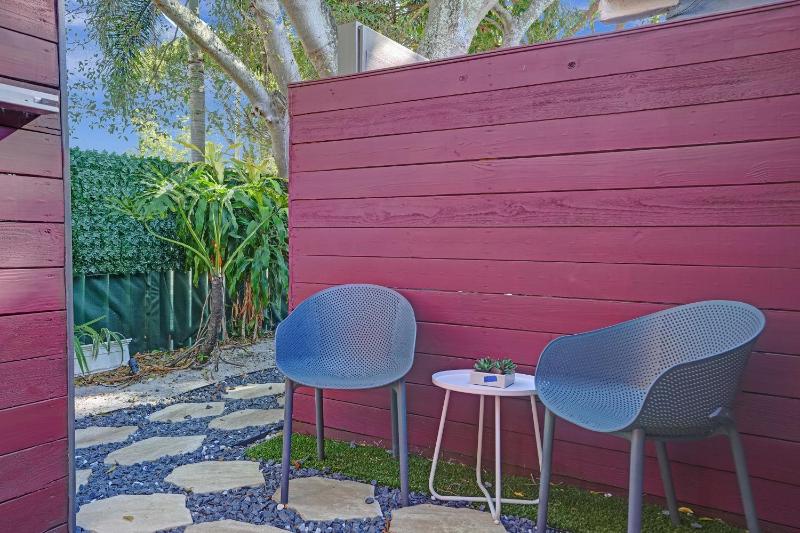 Kiki 1 - Men's Clothing optional Guest Houses - image 6
