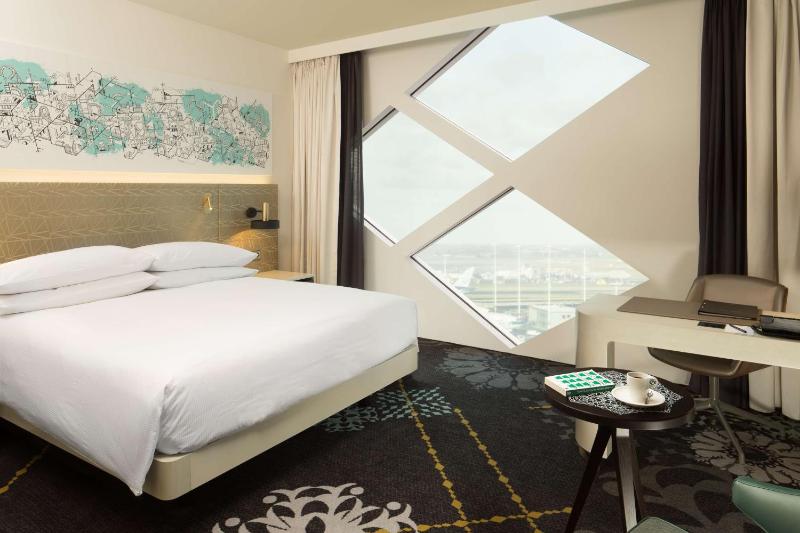 Executive King Room - Lounge Access image 1