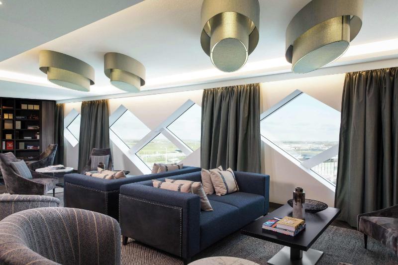 Executive King Room - Lounge Access image 4