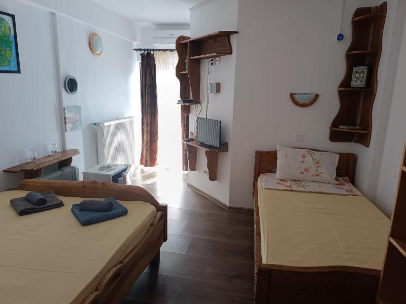 Double Room image 4