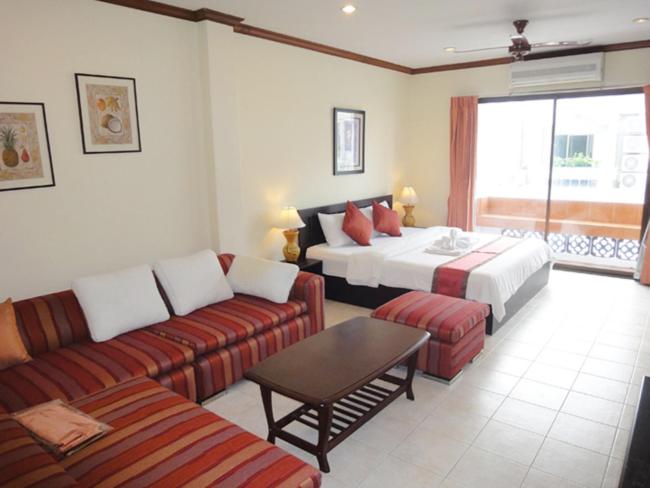 Patong Karlssons Hotel - image 6