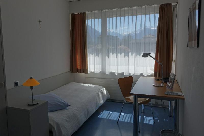 Single Room image 2