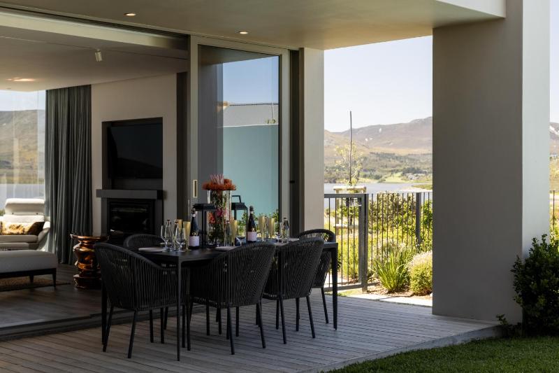 Benguela Cove - Milk and Honey - image 11