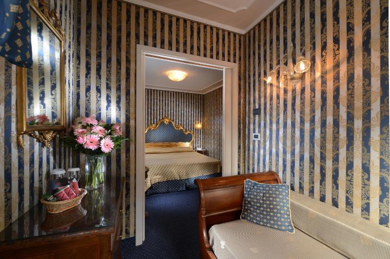 Junior Suite with San Marco View image 4