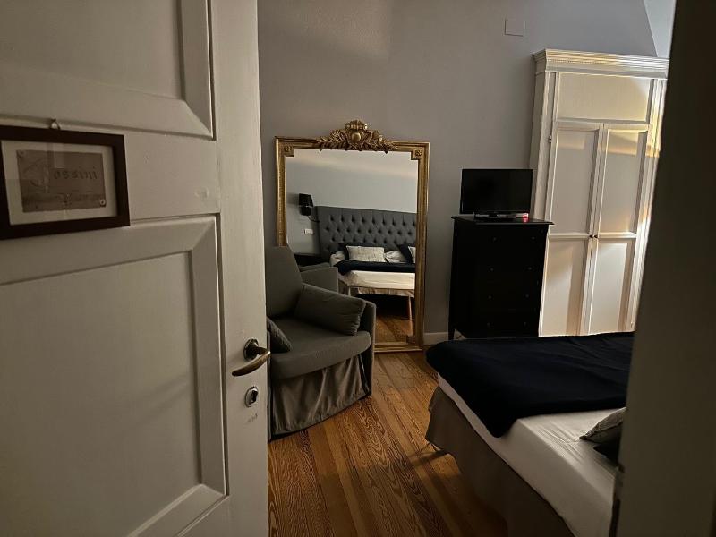 Triple Room with Lake View image 3