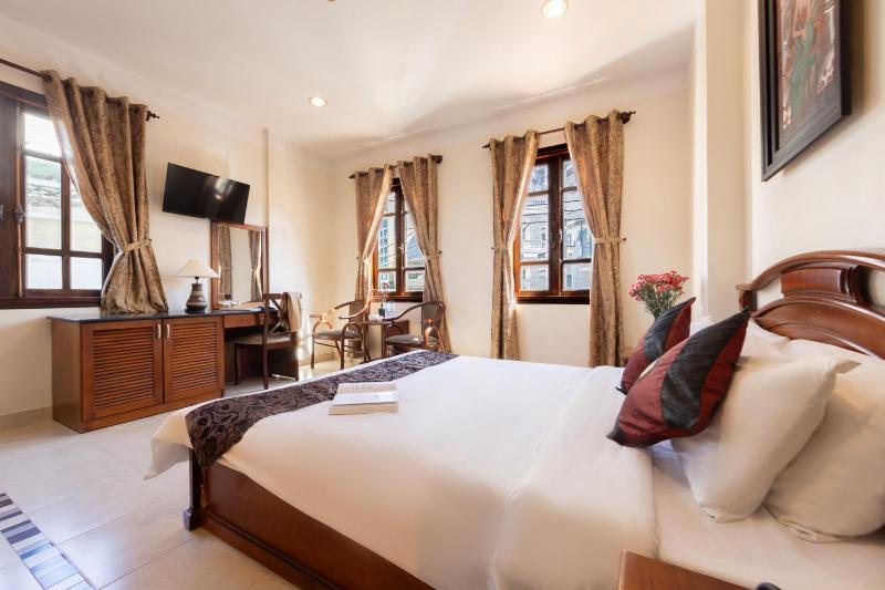 Hùng Phong Hotel - Near Dalat Market - image 1