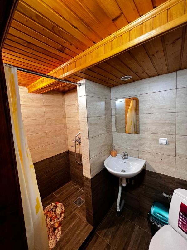 Standard Double Room image 3