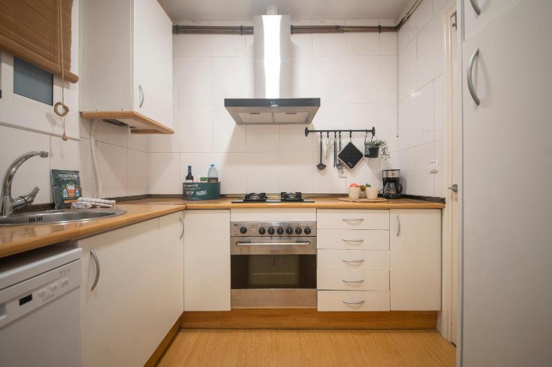 One Bedroom Apartment in Carrer Aragó - image 11